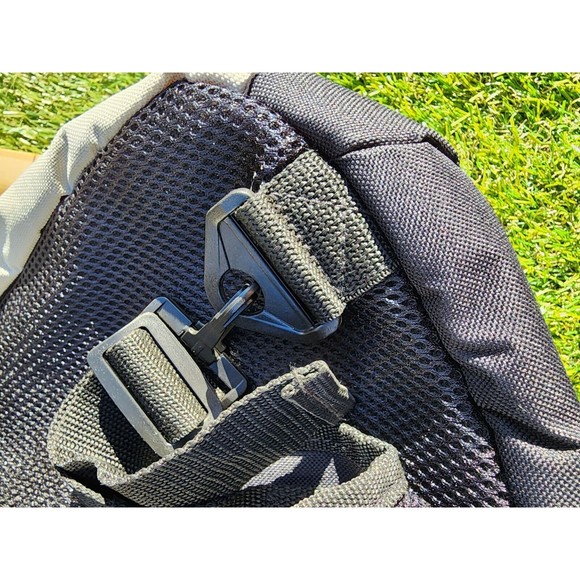 Walt Disney Mickey Mouse 'The Magic Begins With You' Vtg Cross Body Backpack - Picture 12 of 13